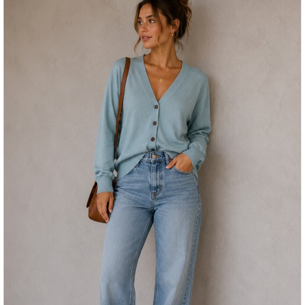 Uniqlo Blue Button Front Cardigan Sweater Womens M Classic Preppy Fall Academia